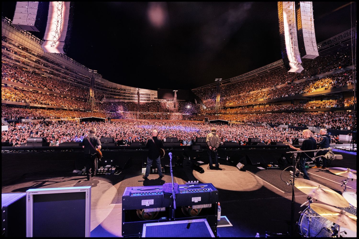 Oasis Returns: A Nostalgic Wave or a Missed Beat?